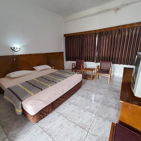 Hotel Kumala Samudra Cikakak ภายนอก รูปภาพ
