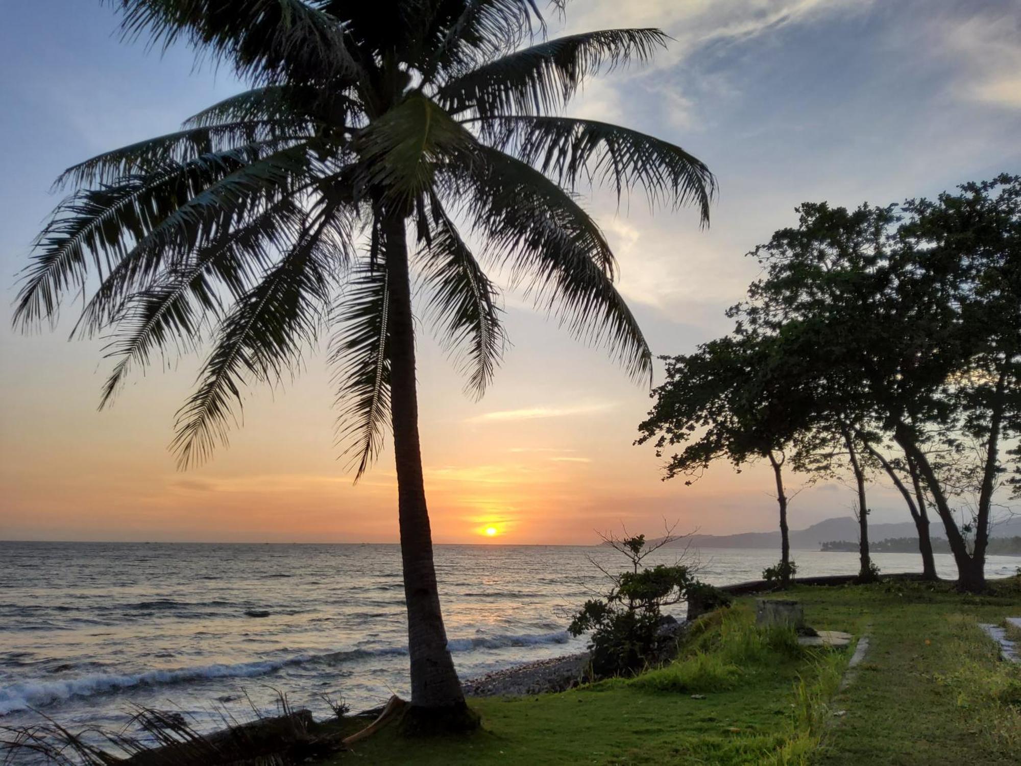 Hotel Kumala Samudra Cikakak ภายนอก รูปภาพ