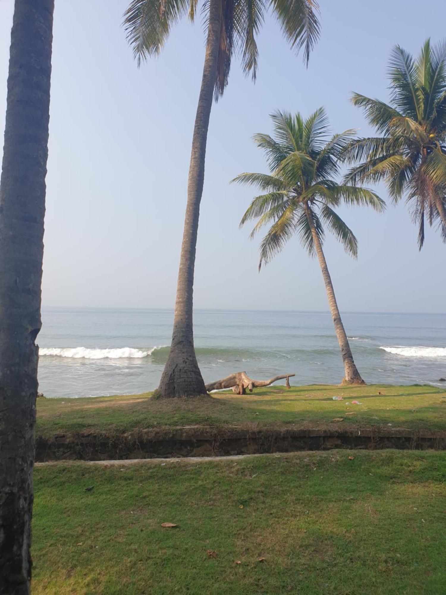 Hotel Kumala Samudra Cikakak ภายนอก รูปภาพ