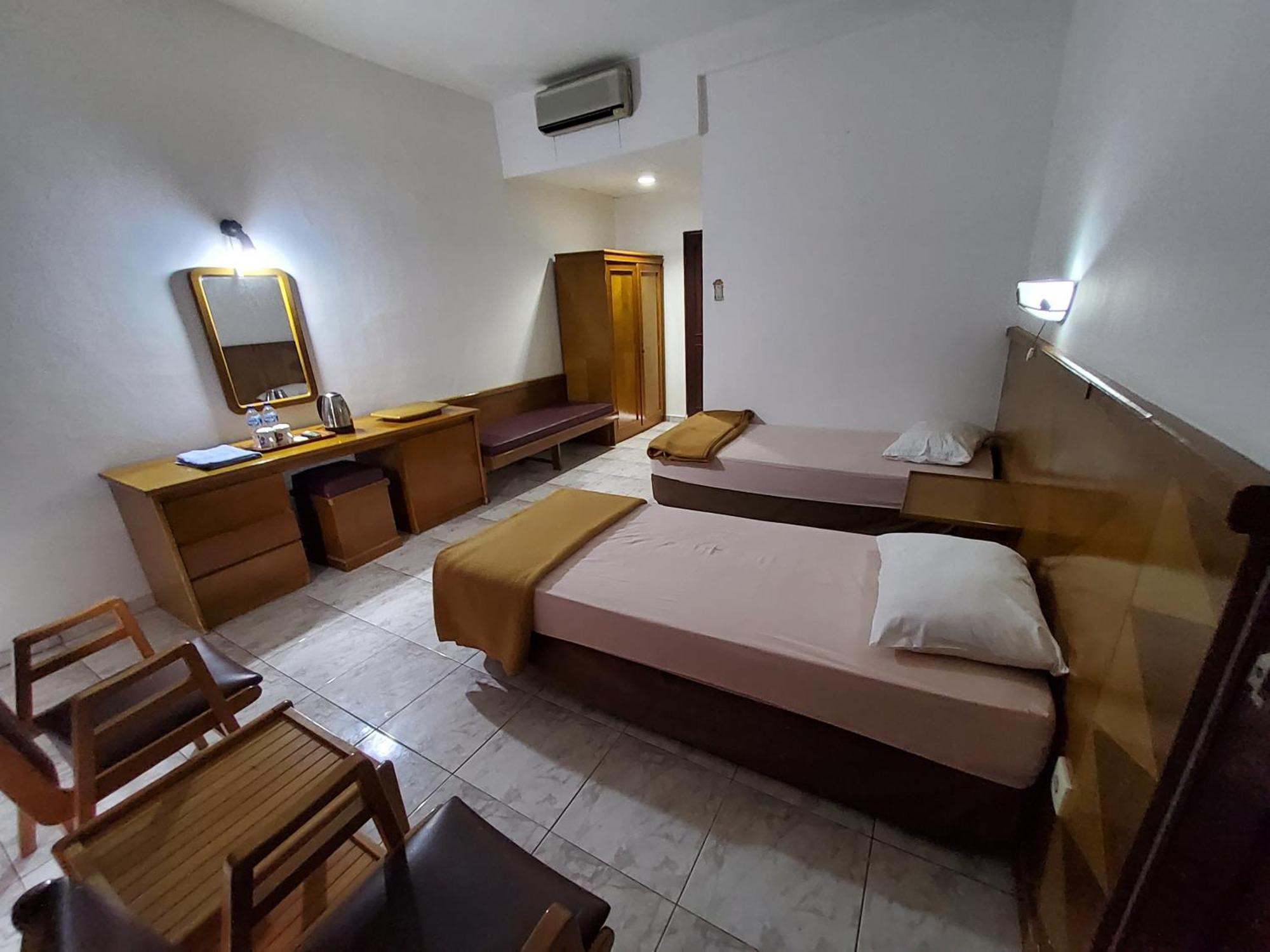 Hotel Kumala Samudra Cikakak ภายนอก รูปภาพ