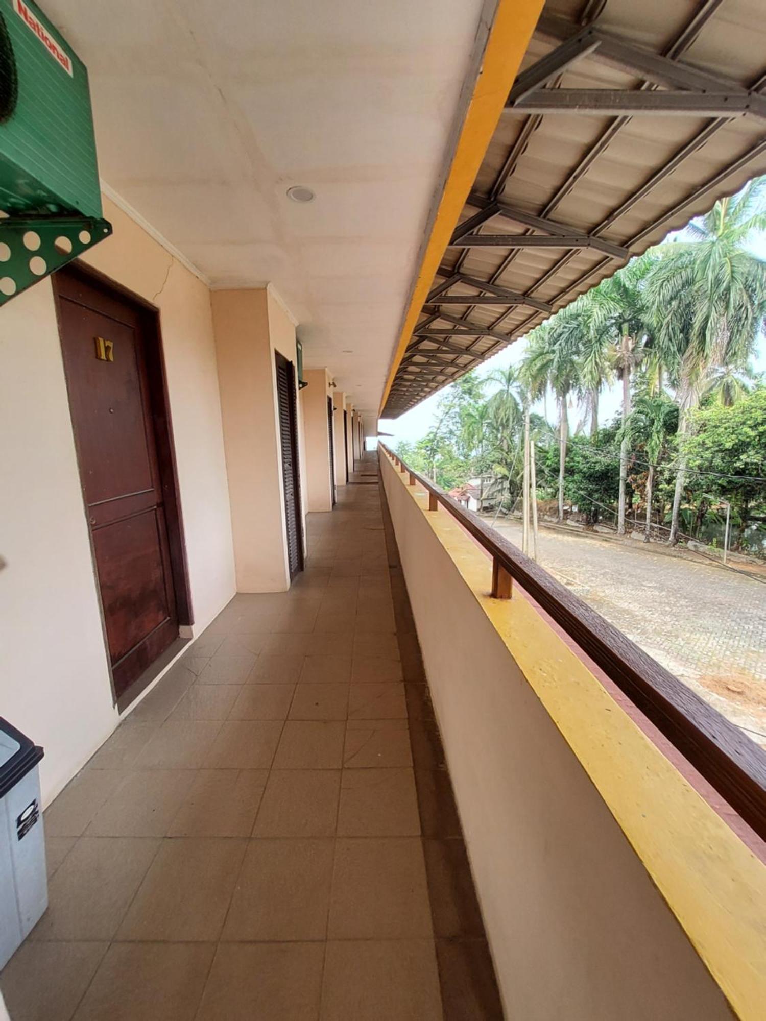 Hotel Kumala Samudra Cikakak ภายนอก รูปภาพ